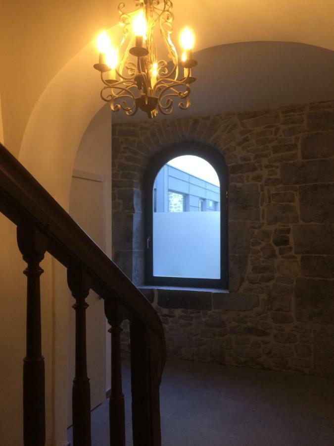 Les Roques Apartments In Historical Monastery Дюрби Екстериор снимка
